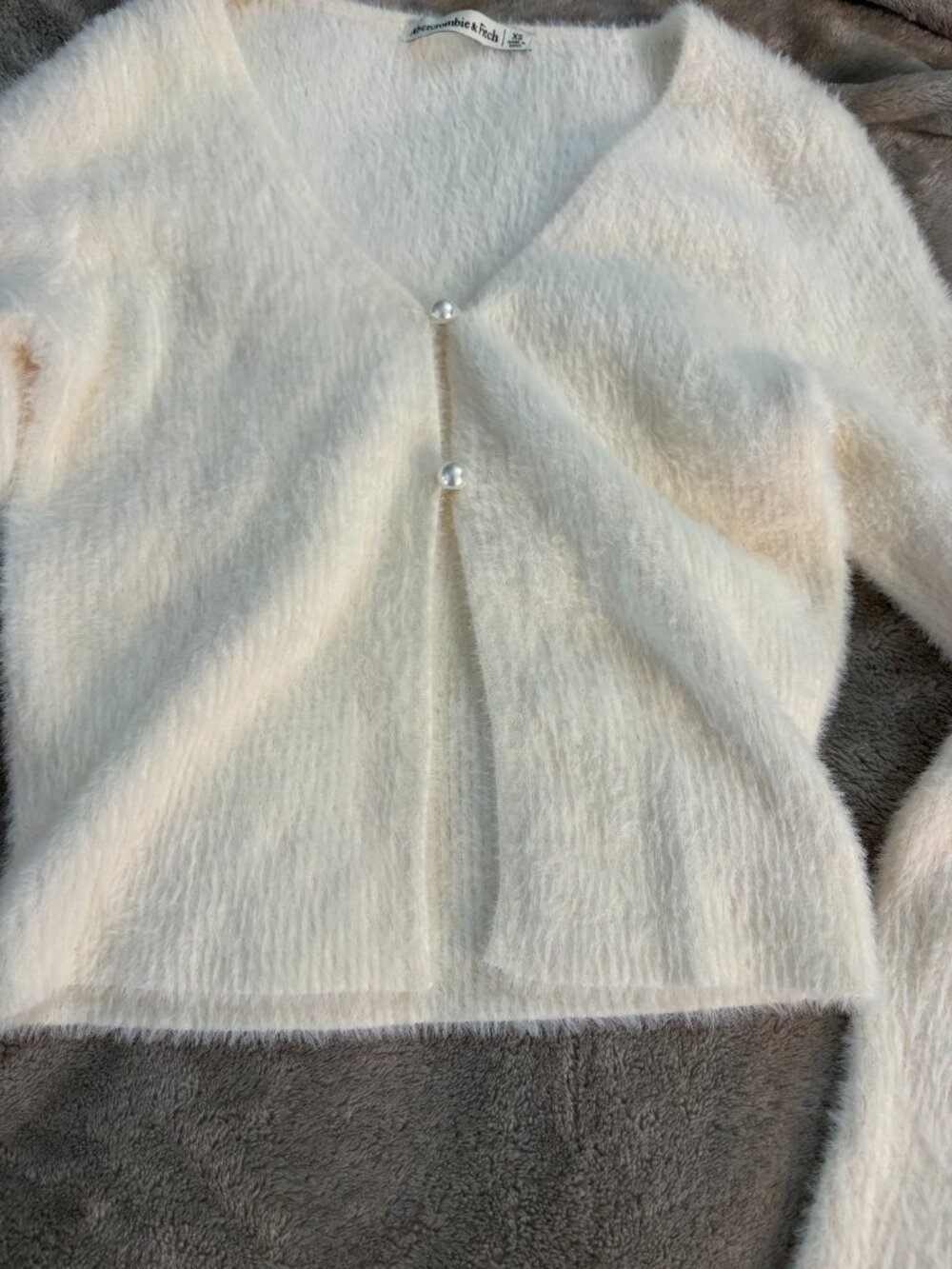 Abercrombie & Fitch Ribbed Short Cardigan - Picture 4 of 5